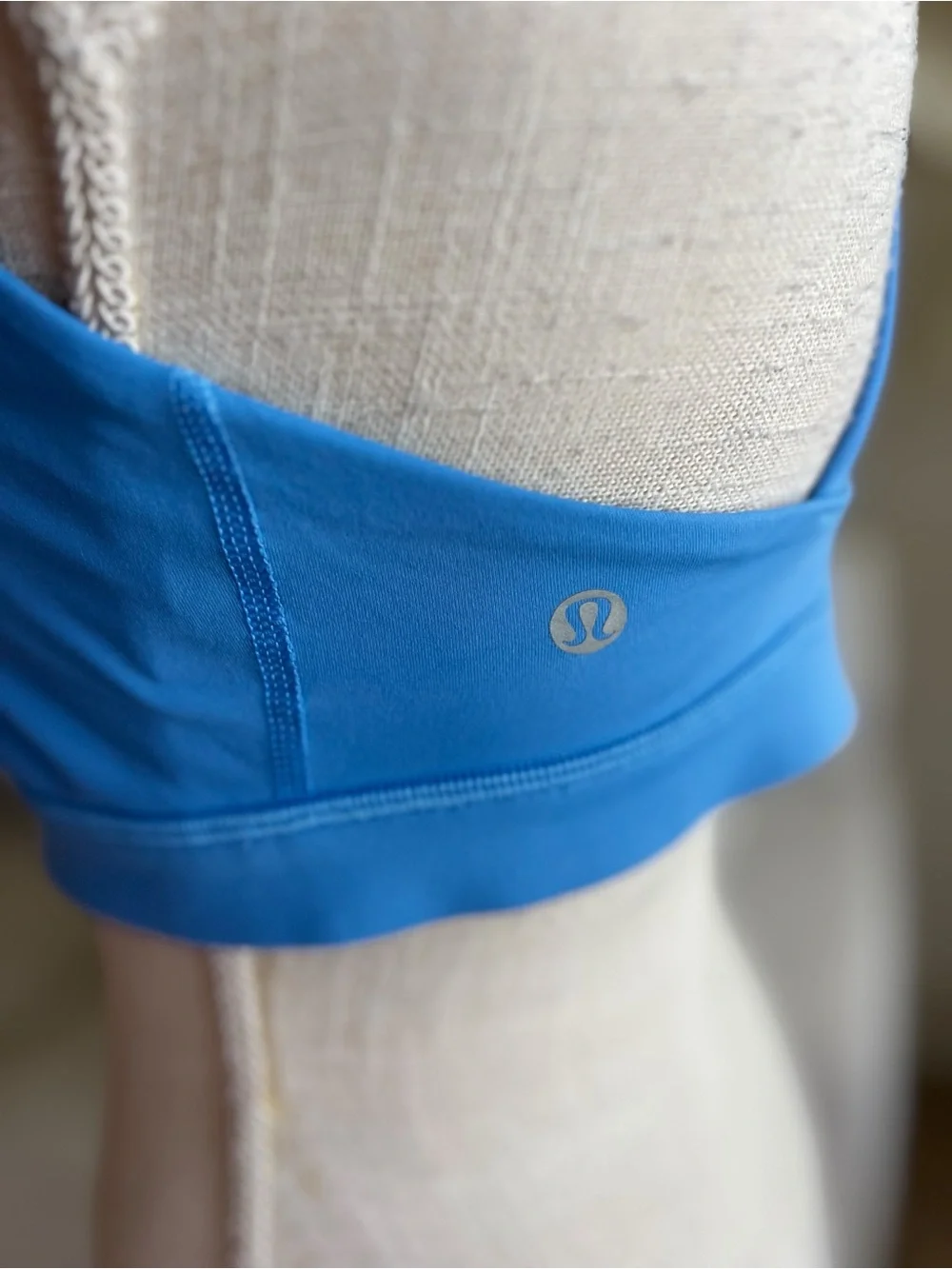 lululemon athletica Energy Adjustable Blue Strappy Crossback Sports Bra Size 10
